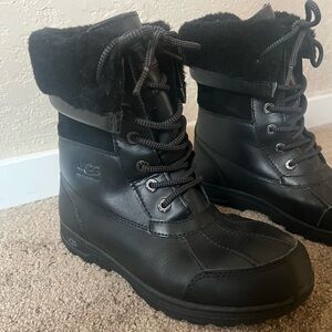 Ugg Adirondack  snow boots